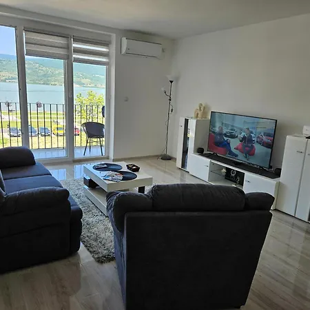 Jovanovic Apartment *